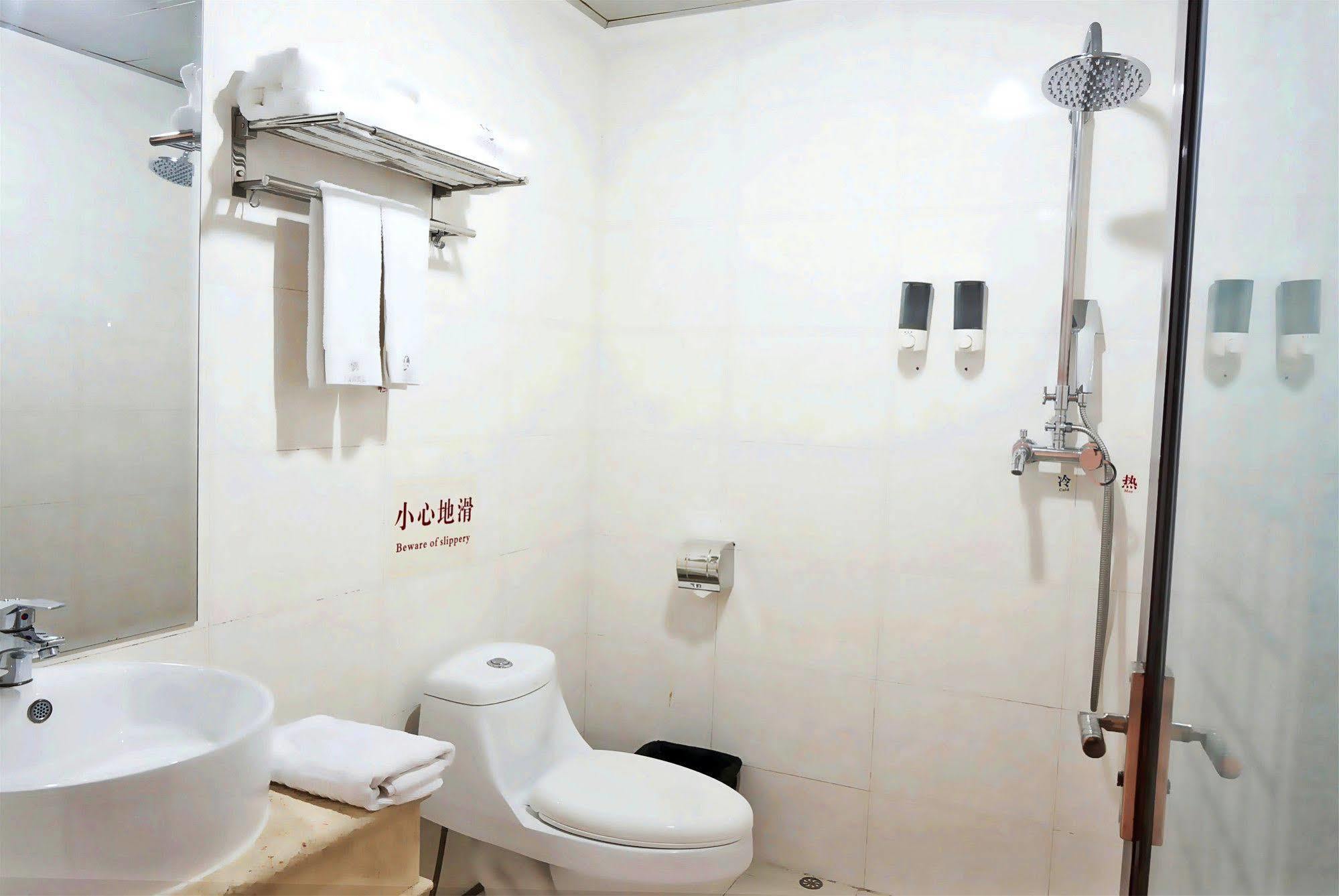 Zhongda Jindu Hotel Kuangcsou Kültér fotó