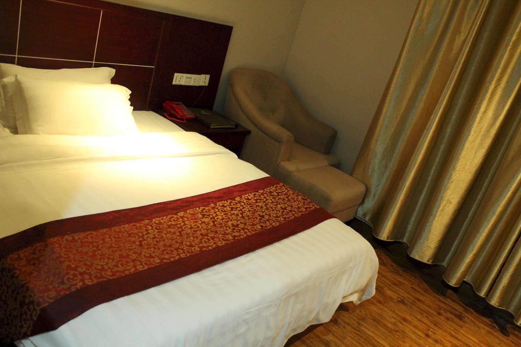 Zhongda Jindu Hotel Kuangcsou Kültér fotó