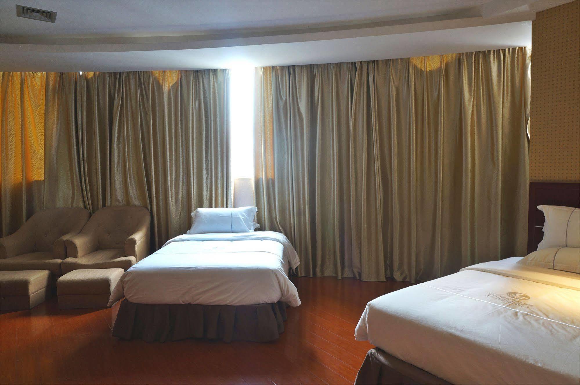 Zhongda Jindu Hotel Kuangcsou Kültér fotó